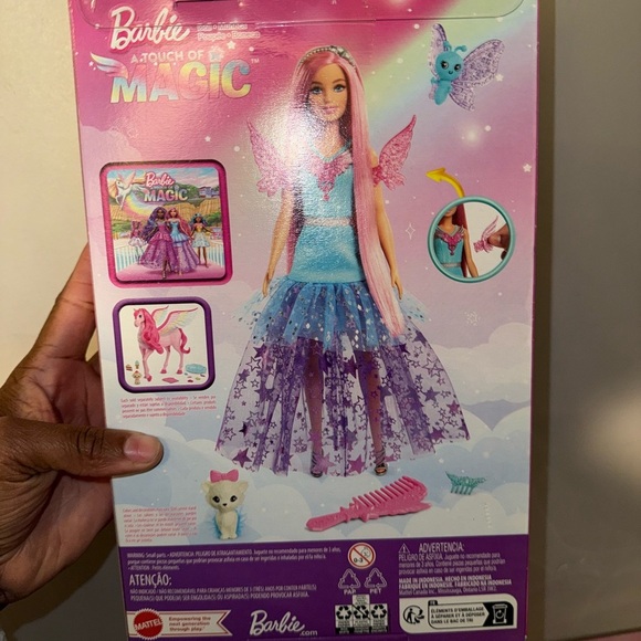 Barbie Doll with 2 Fantasy Pets, Barbie “Malibu - Picture 2 of 2